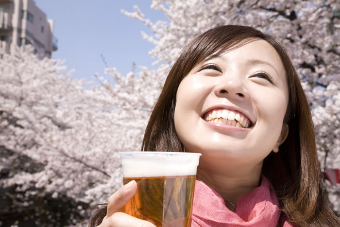 【幹事必見!段取りマニュアル】お花見の場所取りに欠かせない「6種の神器」とは?
