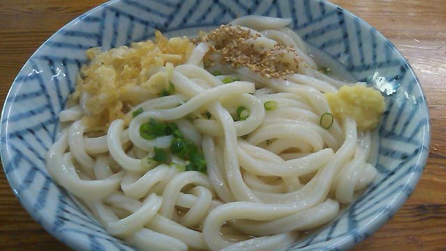 1杯目「さか枝」ひやあつ。小が小でないでござる。 1杯目「さか枝」